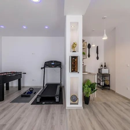 Apartman Luxury Mir By Interhome