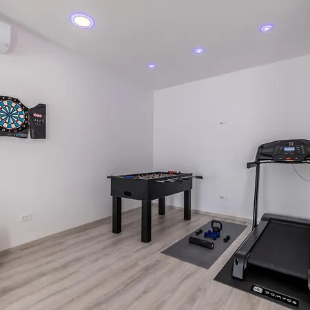 Apartman Luxury Mir By Interhome