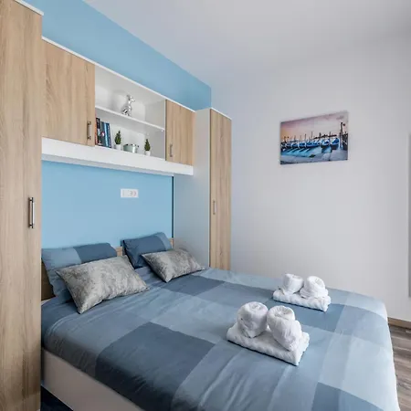 Luxury Mir By Interhome Apartman Celina