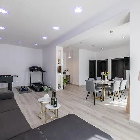 Luxury Mir By Interhome Celina