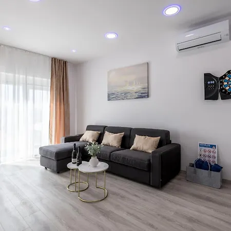 Apartman Luxury Mir By Interhome *