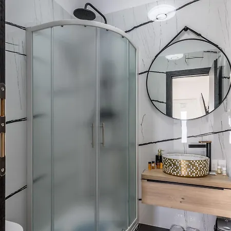 Luxury Mir By Interhome Apartman