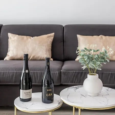 Apartman Luxury Mir By Interhome *